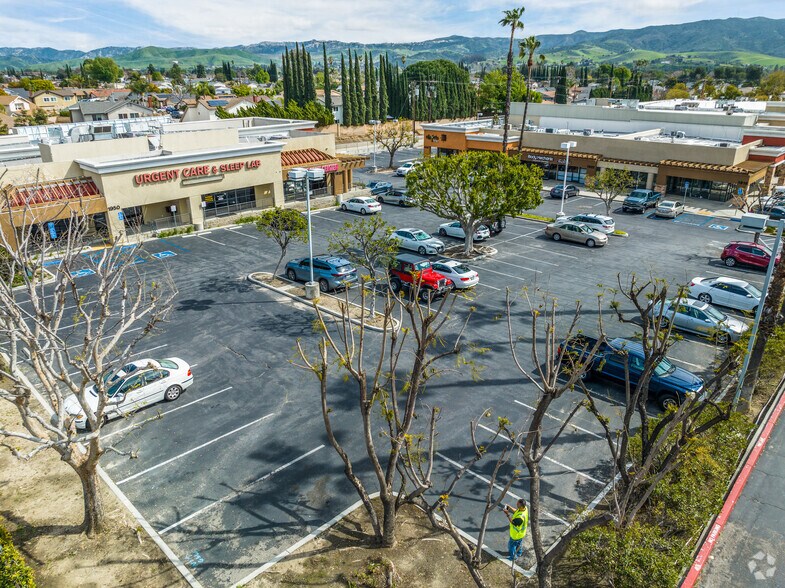 More Photos Of 1784-1930 Erringer Rd, Simi Valley Unknown For Lease