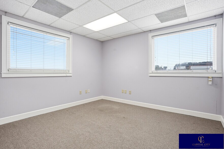 More Photos Of 10115 N Hwy 142, Covington Medical For Lease