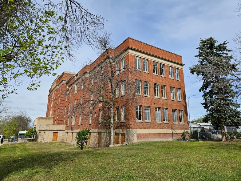 More Photos Of 1109 6th Ave N, Great Falls Assisted Living For Sale