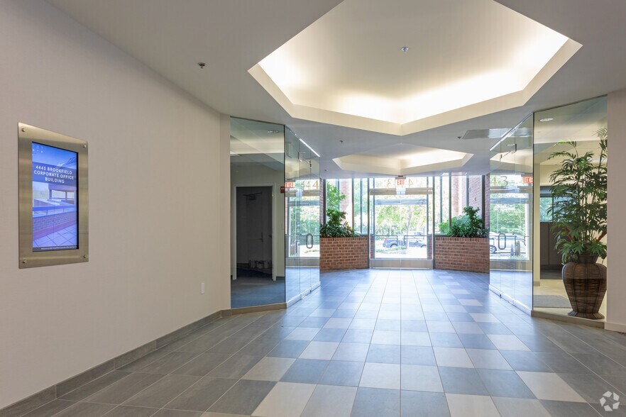 More Photos Of 4443 Brookfield Corporate Dr, Chantilly Office For Lease