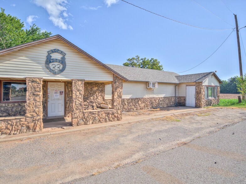 More Photos Of 16109 State Highway 33, Kingfisher Storefront Retail Office For Sale