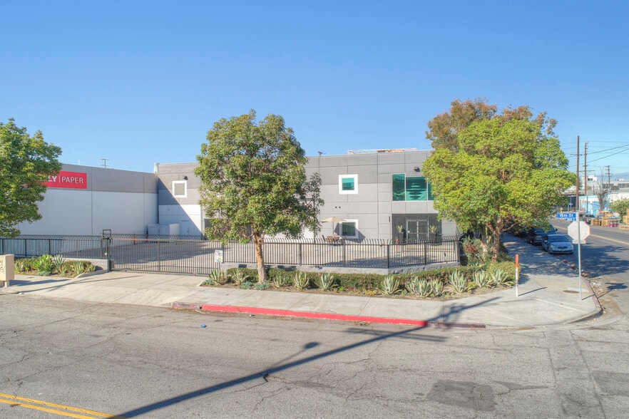 More Photos Of 1475 Long Beach Ave, Los Angeles Warehouse For Lease