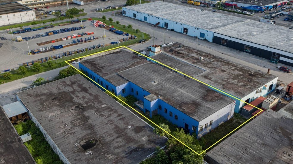 More Photos Of 5550 NW 35th Ct, Miami Warehouse For Lease