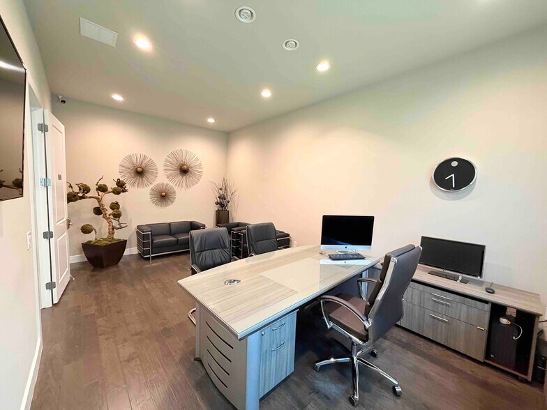 More Photos Of 4425 Plano Pky, Carrollton Medical For Sale