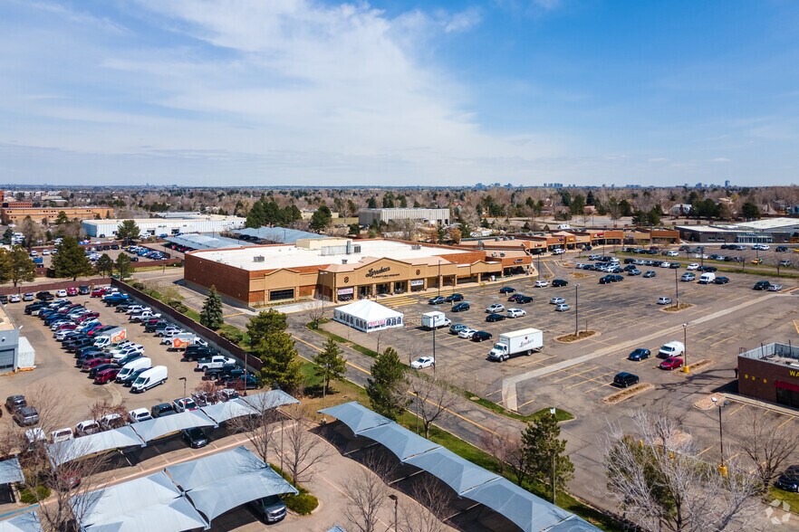 More Photos Of 311 E County Line Rd, Littleton General Retail For Lease