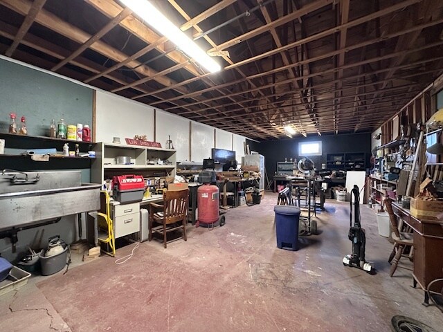 More Photos Of 1020 Hickory St, Colorado City Storefront Retail Office For Sale