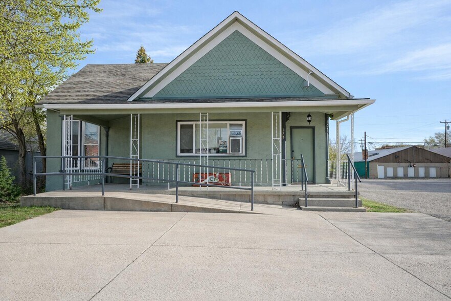 More Photos Of 125 E 5th St, Walsenburg Office For Sale