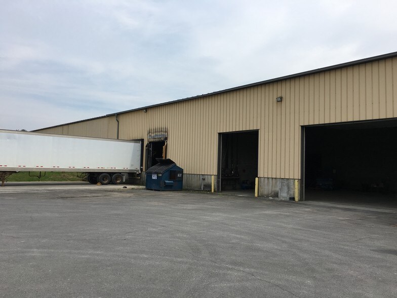 More Photos Of 1210 Route 9, South Schodack Warehouse For Lease