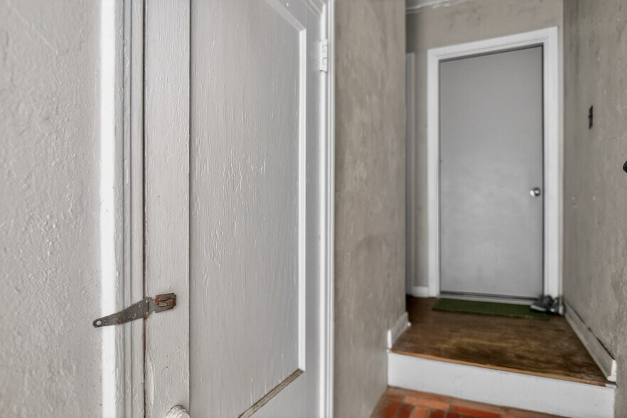 More Photos Of 123 Margaret St, Neptune Beach Multifamily For Sale