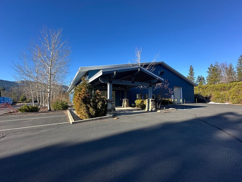 More Photos Of 4015 S Old Stage Rd, Mount Shasta Distribution For Lease
