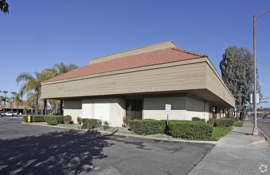More Photos Of 309-357 W Mission Ave, Escondido Unknown For Lease