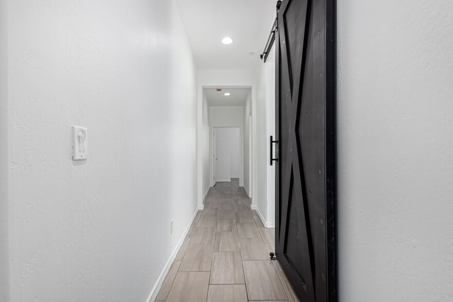 More Photos Of 10838 W San Juan Ave, Phoenix Healthcare For Sale