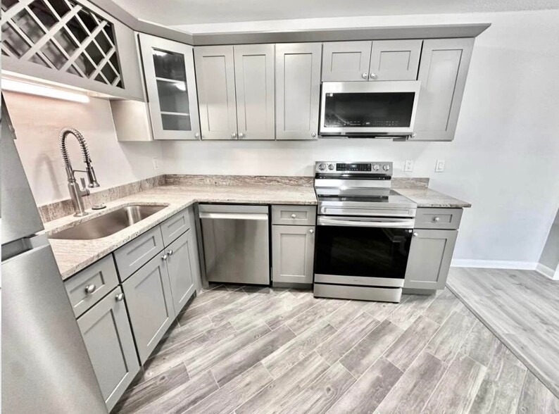 More Photos Of 4400 1st St N, Saint Petersburg Apartments For Sale