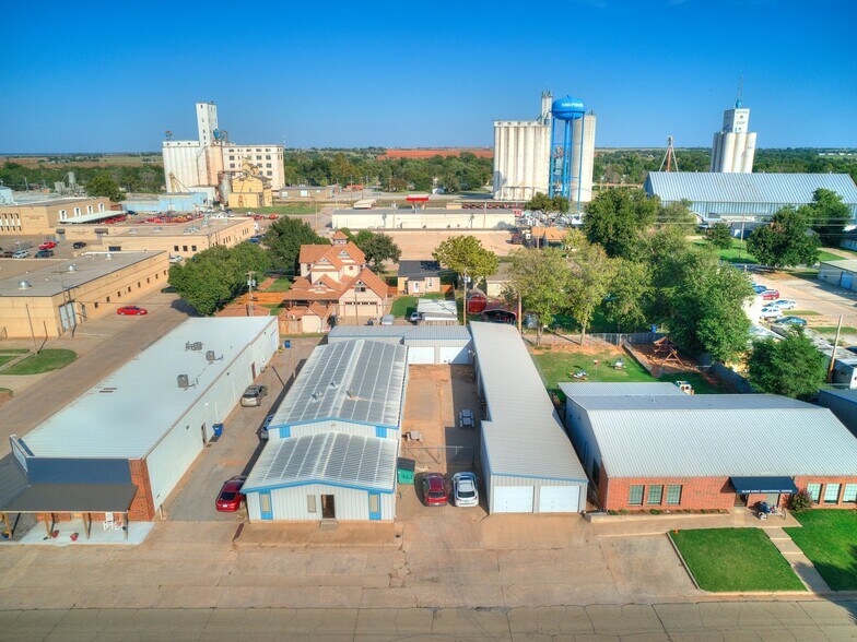 More Photos Of 219 N 6th St, Kingfisher Office For Sale