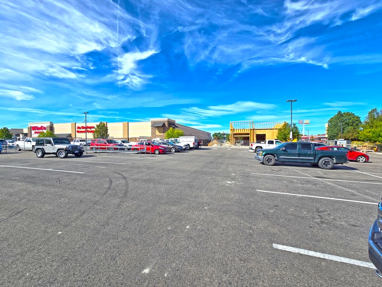 More Photos Of 1255 N Happy Valley Rd, Nampa Restaurant For Sale