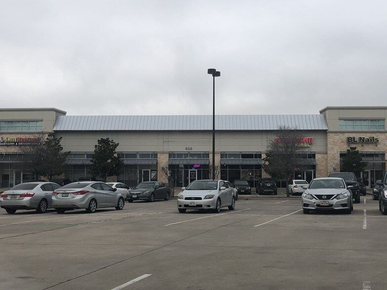 More Photos Of 638 Uptown Blvd, Cedar Hill General Retail For Lease