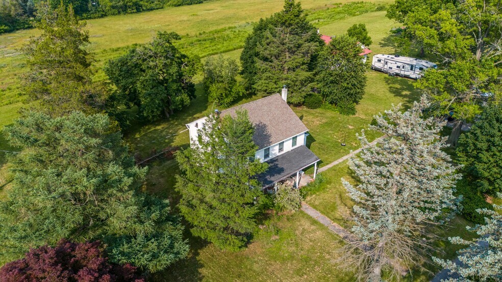 More Photos Of 1112 W Bridge St, Spring City Warehouse For Sale