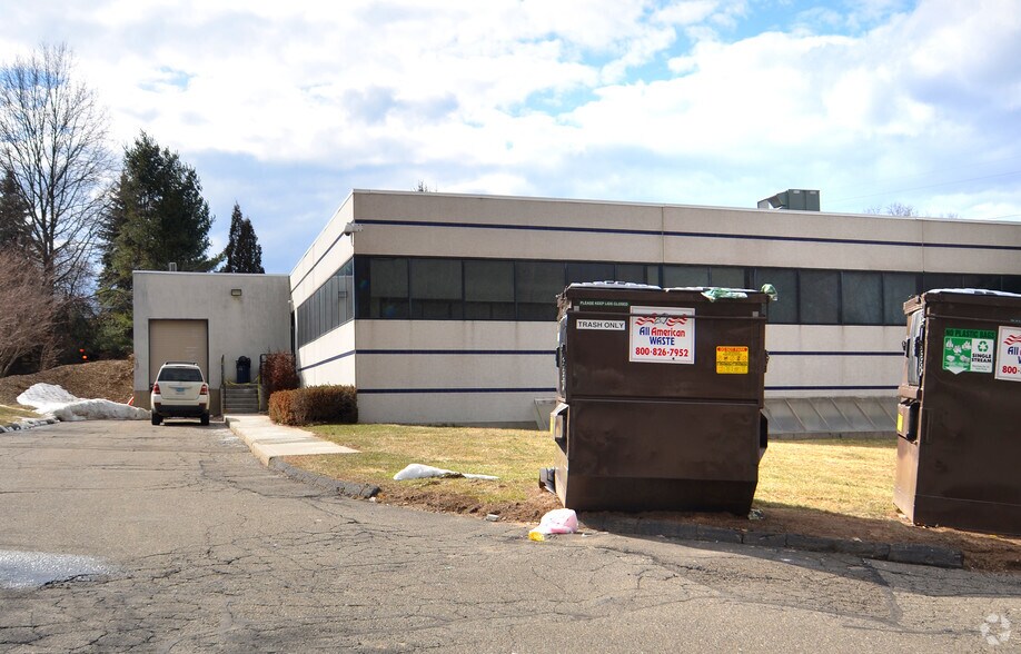 More Photos Of 12 Cambridge Dr, Trumbull Office Residential For Lease