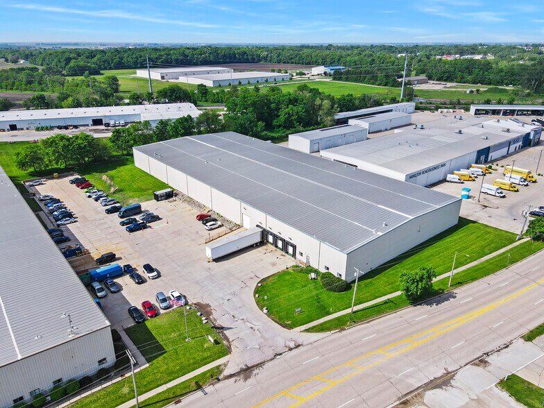 Primary Photo Of 1715 E Hamilton Rd, Bloomington Warehouse For Lease