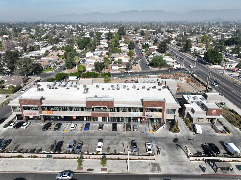 More Photos Of 13755-13811 Roscoe Blvd, Panorama City General Retail For Lease