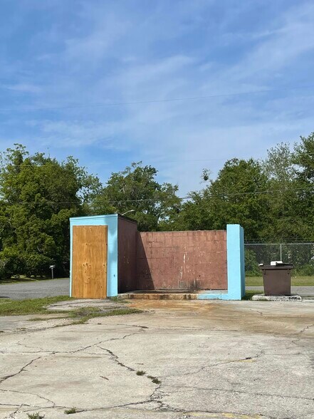 More Photos Of 5086 Normandy Blvd, Jacksonville Restaurant For Lease