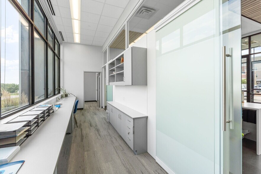 More Photos Of 18389 Orchard Trl, Lakeville Medical For Lease