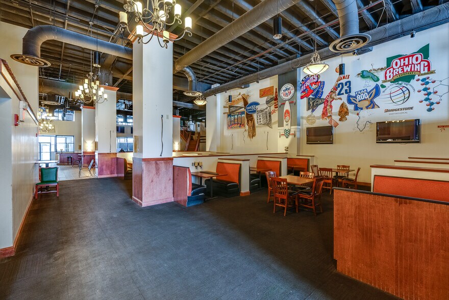 More Photos Of 222 S Main St, Akron Office For Sale