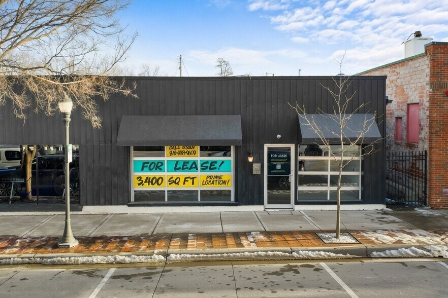 Primary Photo Of 127 SE 3rd St, Lees Summit Freestanding For Lease