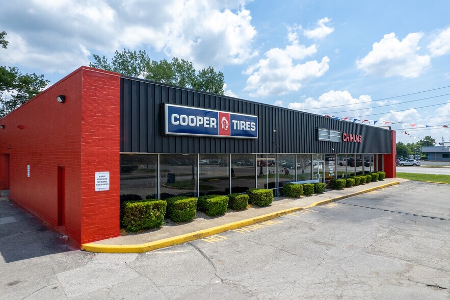 More Photos Of 4250 W 38th St, Indianapolis Auto Repair For Lease