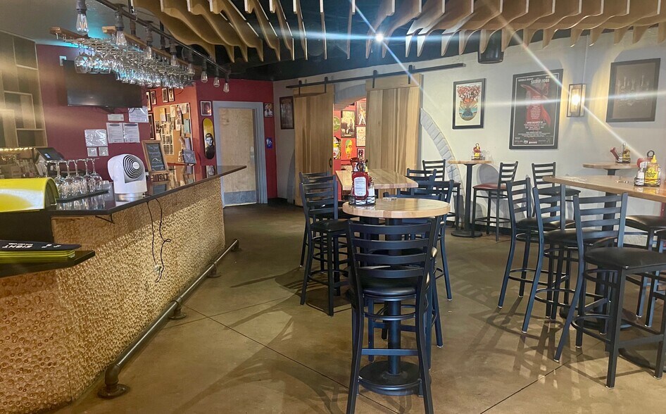 More Photos Of 4323 S Interstate 35, Austin Restaurant For Sale