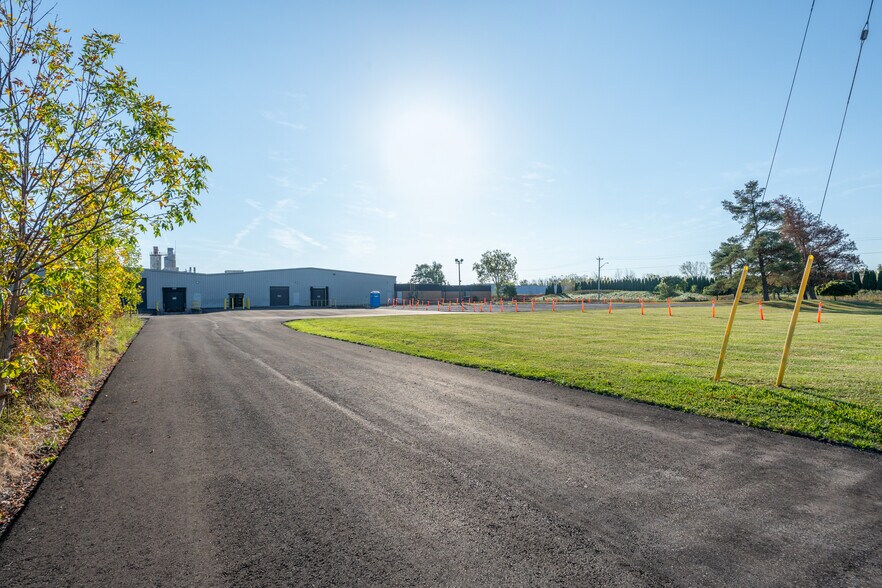 More Photos Of 6050 Don Murie St, Niagara Falls Warehouse For Sale