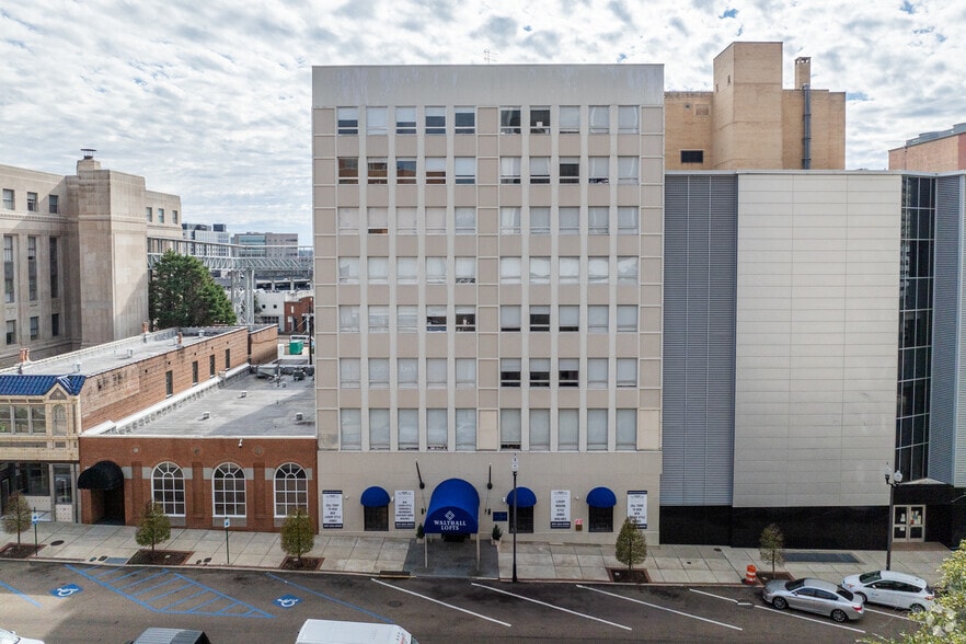 More Photos Of 225 E Capitol St, Jackson Apartments For Lease