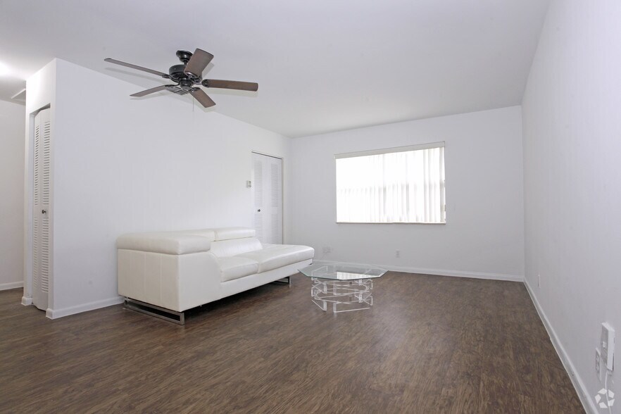 More Photos Of 1422 NW 2nd St, Fort Lauderdale Apartments For Sale