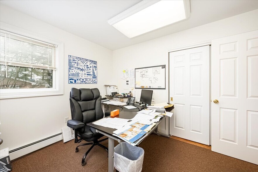 More Photos Of 611 Nursery Rd, Westminster Office For Sale