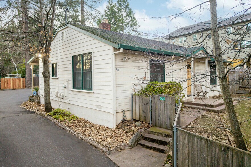 More Photos Of 825 Zion St, Nevada City Office For Sale