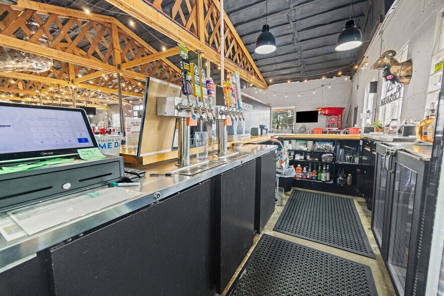 More Photos Of 1589 W Victory Way, Craig Flex For Sale