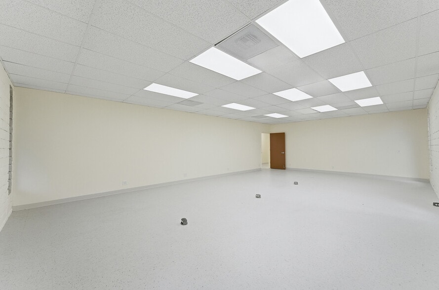 More Photos Of 6006 N El Dorado St, Stockton Office For Sale