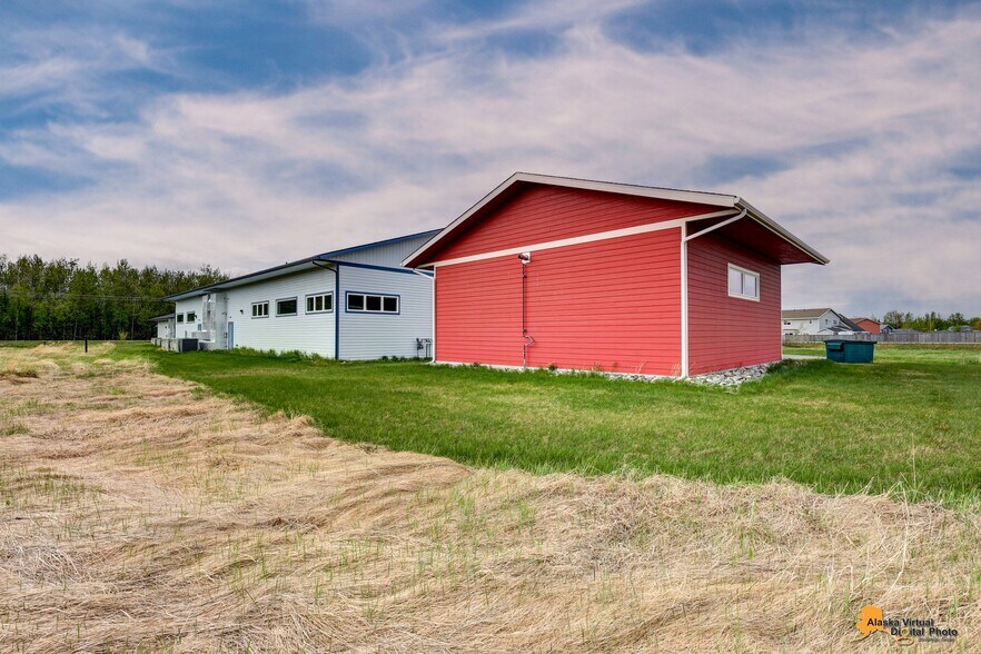 More Photos Of 1075 S Inner Springer Loop, Palmer Industrial For Sale