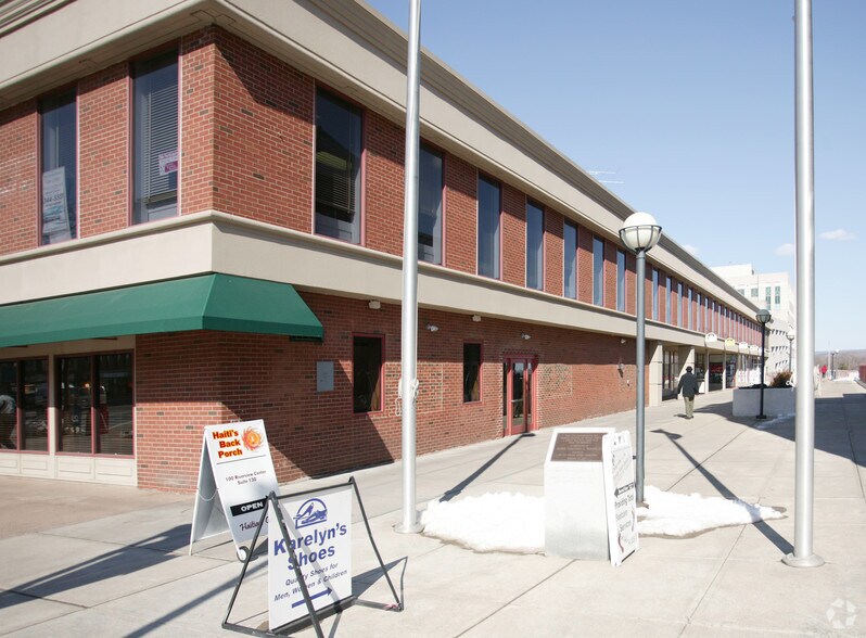 More Photos Of 100-140 Riverview Ctr, Middletown Office For Lease