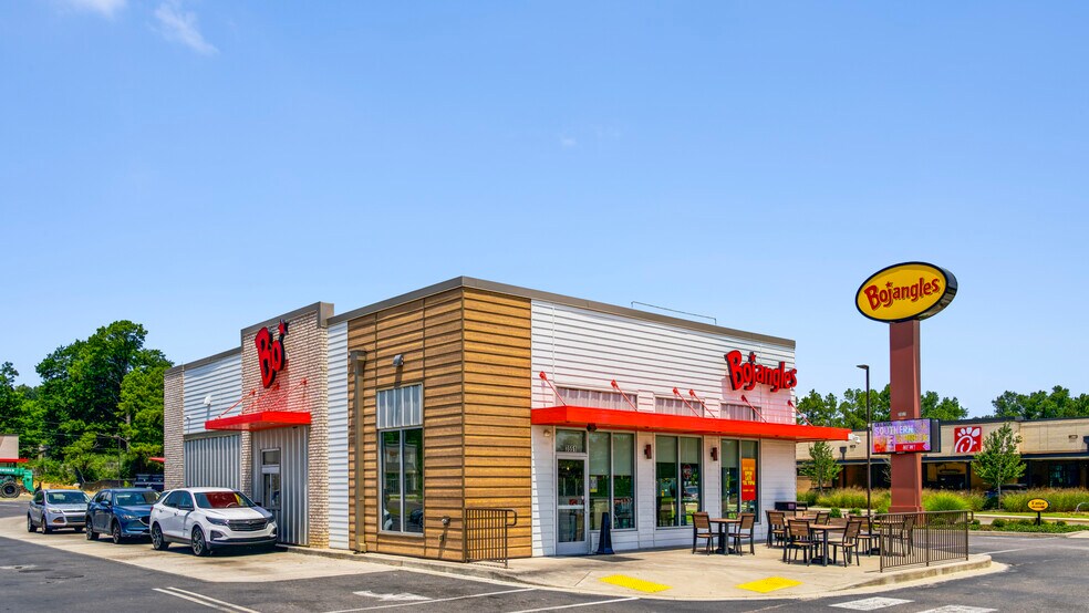 Primary Photo Of 3551 Austin Peay Hwy, Memphis Fast Food For Sale