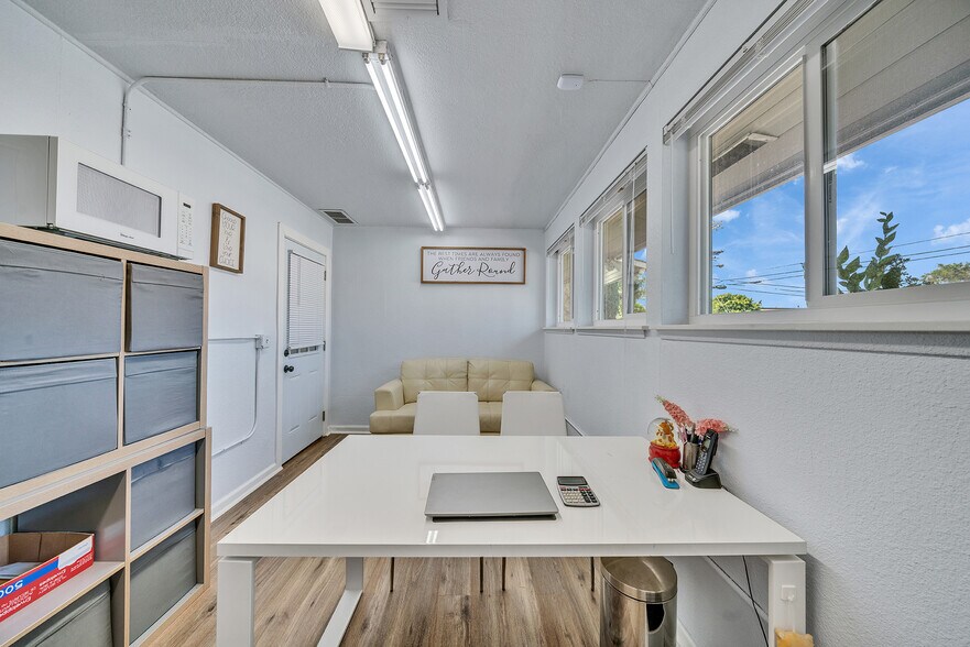 More Photos Of 2820 Broadmoor Ave, Concord Restaurant For Sale