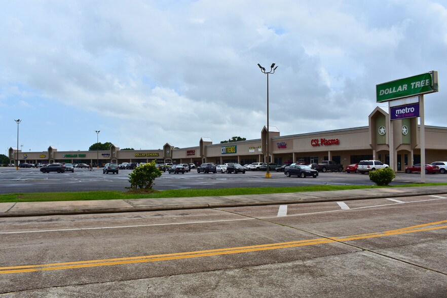 More Photos Of 1711-1927 Garth Rd, Baytown Unknown For Lease