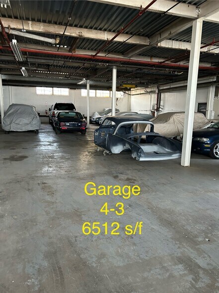 More Photos Of 30 Echo Lake Rd, Watertown Warehouse For Lease