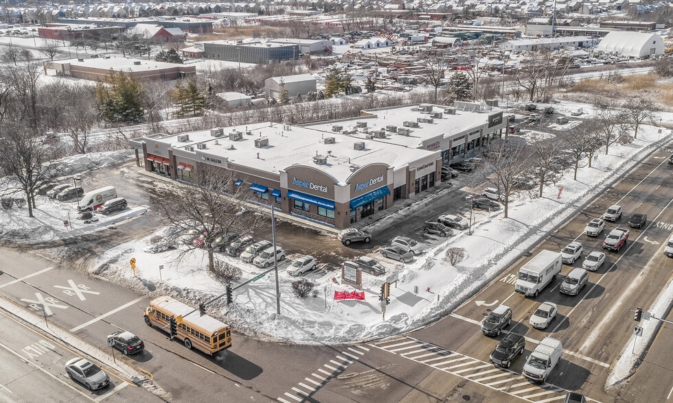 More Photos Of 440-450 Army Trail Rd, Bloomingdale Freestanding For Lease