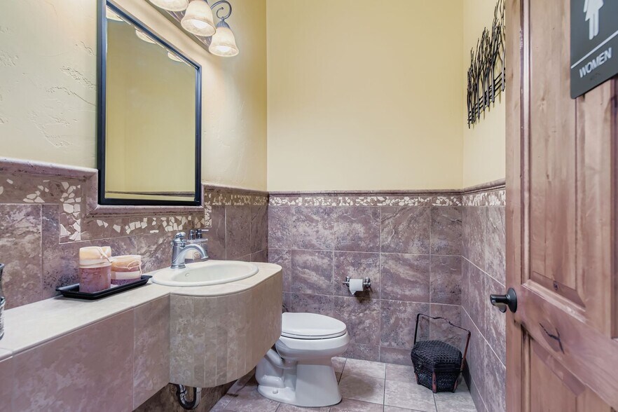 More Photos Of 13986 W Bowles Ave, Littleton Office For Sale