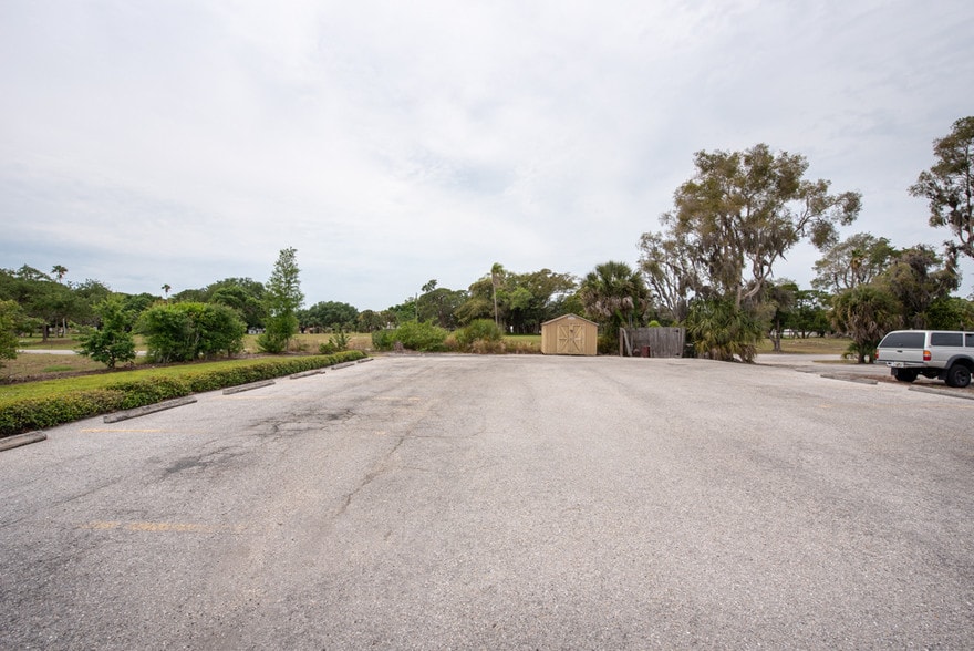 More Photos Of 7430 Tamiami Trl, Sarasota Loft Creative Space For Lease