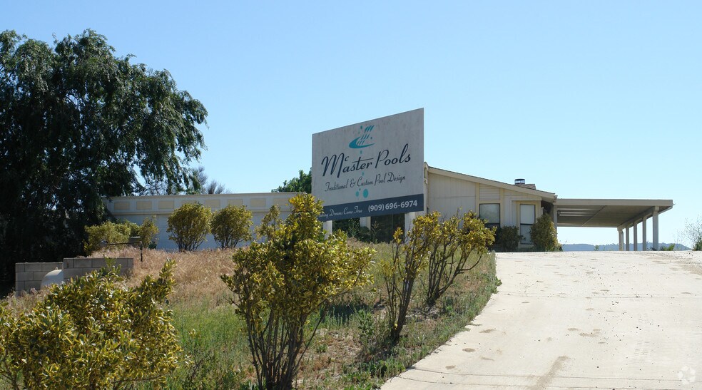 More Photos Of 25195 Jackson Ave, Murrieta Office Residential For Sale