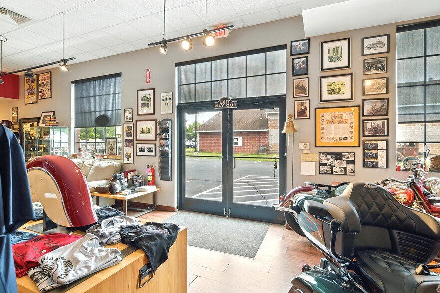 More Photos Of 962 Southampton Rd, Westfield Warehouse For Sale