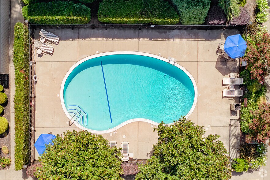 More Photos Of 6290 Fennwood Ct, Sacramento Apartments For Sale