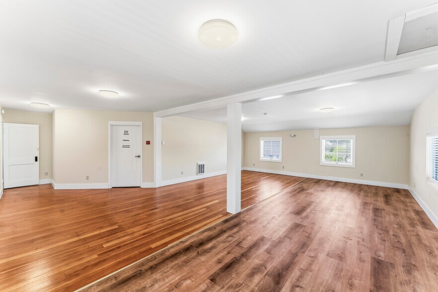 More Photos Of 13 Fort Hill Rd, Groton Storefront Retail Residential For Sale